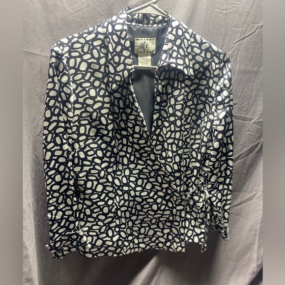 ICE Animal Print 100% Silk Wrap Blouse Blazer Size M EC - Picture 6 of 6